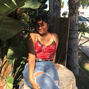 Meet your Posher, Alicia